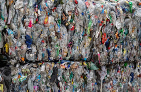 ep archivo   residuos de la planta de reciclaje en cuyo exterior se produjo el incendio a 28 de