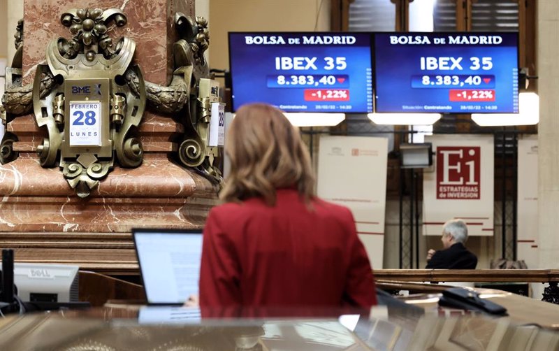 El Ibex 35 se hunde por el desplome de los bancos ante la desconfianza en el BCE