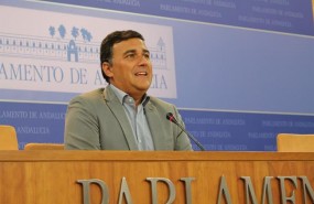 ep carlos hernandez white hoyruedaprensa
