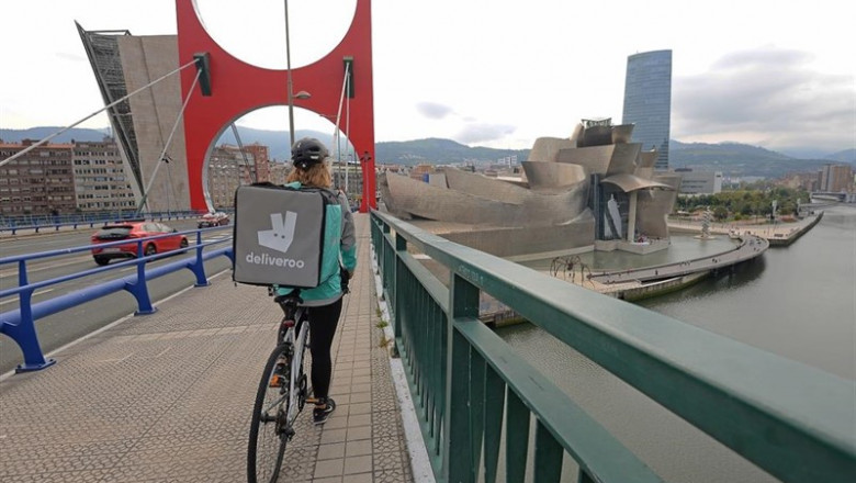 Deliveroo doblará su presencia en España en los próximos dos meses con la llegada a Oviedo y otras 29 nuevas ciudades | DELIVEROO - Archivo ep deliveroo doblara su presenciaespanalos proximosmesesla llegadaoviedootras 29 nuevas ciudades