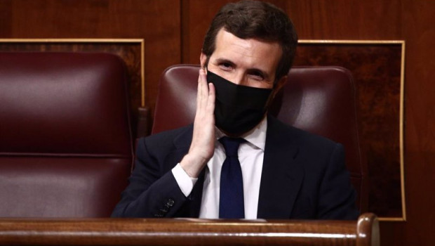 ep el lider del pp pablo casado hace un gesto en su cara durante la primera sesion de control al