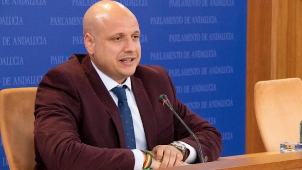 ep el portavoz parlamentario adjunto de vox rodrigo alonso en rueda de prensa foto de archivo
