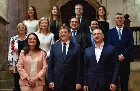 ep el presidente de la generalitat valenciana el socialista ximo puig con su gobierno