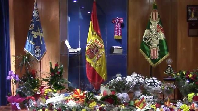 Flores enviadas por los barceloneses a las dependencias de la Guardia Civil | INTERIOR ep flores enviadaslos barceloneseslas dependenciasla guardia civil