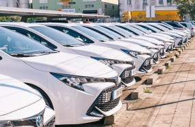 ep flota de toyota corolla electric hybrid para gm foods