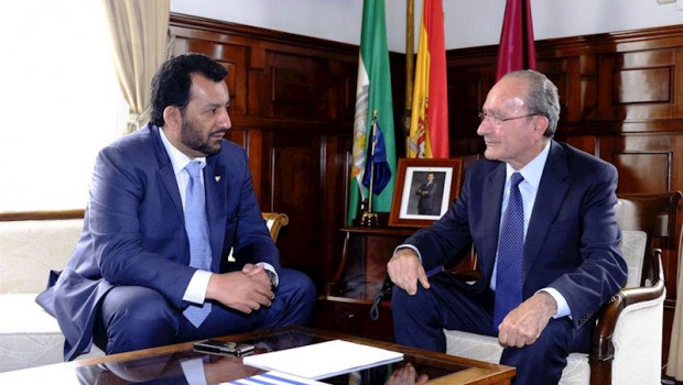 ep jeque al-thani presidente del malaga cf y el alcalde de malaga francisco de la torre
