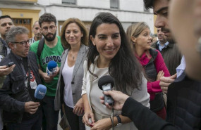 ep la presidenta de vox madrid rocio monasterio c atiende a medios a las puertas del centro mena en