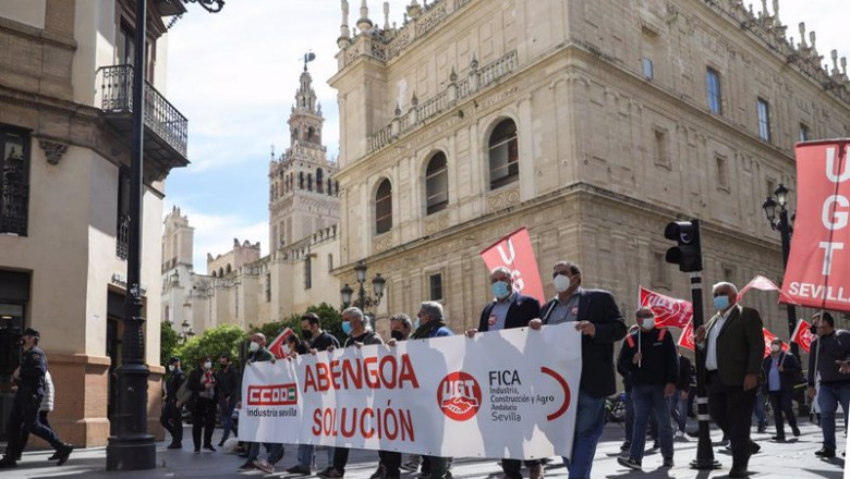 Manifestacion de Trabajadores de Abengoa en el centro de la ciudad de Sevilla. | MJ LOPEZ - EUROPA PRESS ep manifestacion de trabajadores de abengoa en el centro de la ciudad de sevilla