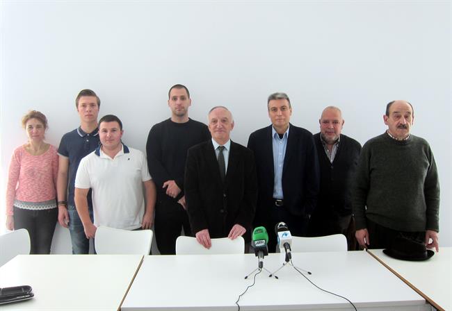 . Miembros De La Asociación Salvar El Archivo. | EUROPA PRESS ep miembrosla asociacion salvararchivo