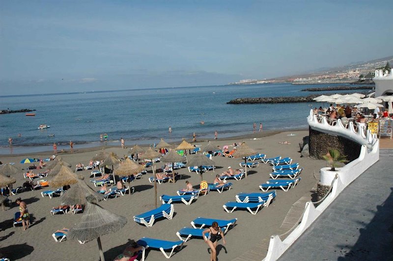 https://img3.s3wfg.com/web/img/images_uploaded/f/1/ep_playa_de_adeje_tenerife.jpg