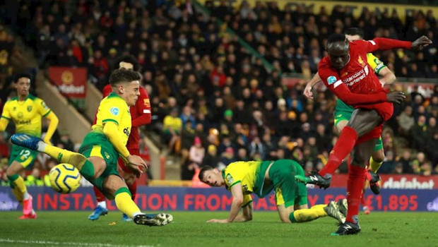 ep sadio mane marca un gol con el liverpool fc