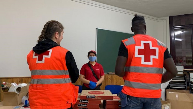 ep telepizza colabora con cruz roja en el reparto de pizzas a personas vulnerables