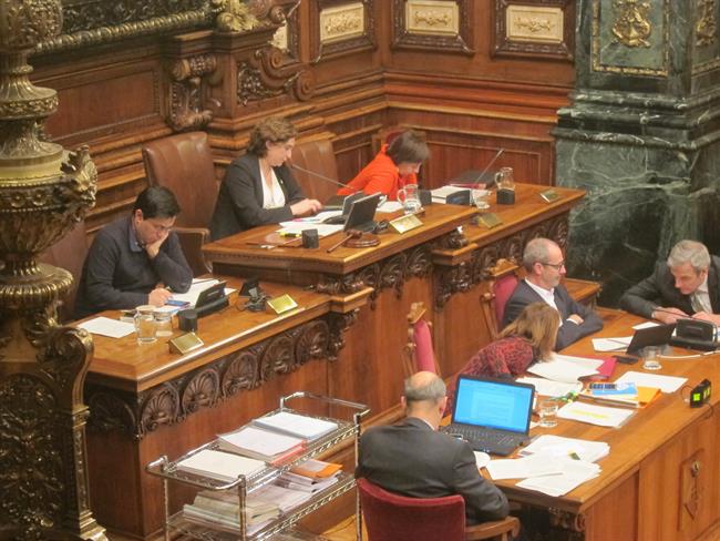 ep alcaldesa ada colau pleno ayuntamiento barcelona