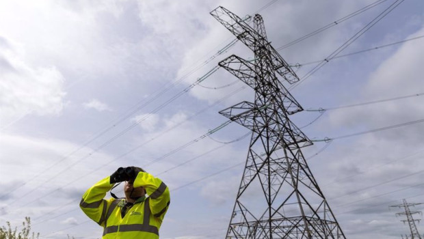 ep archivo   iberdrola cierra la compra de enw y se consolida como un gigante en redes electricas de