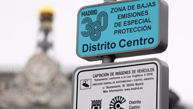 ep archivo   una senalizacion de zona de bajas emisiones de especial proteccion en el distrito