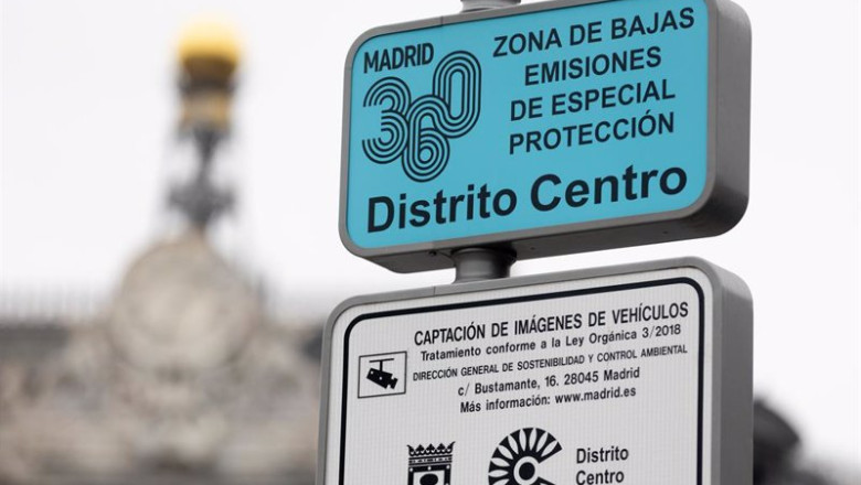 ep archivo una senalizacion de zona de bajas emisiones de especial proteccion en el distrito ep archivo una senalizacion de zona de bajas emisiones de especial proteccion en el distrito