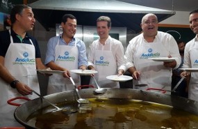 ep casado con dirigentespp-a enacto de alora malaga