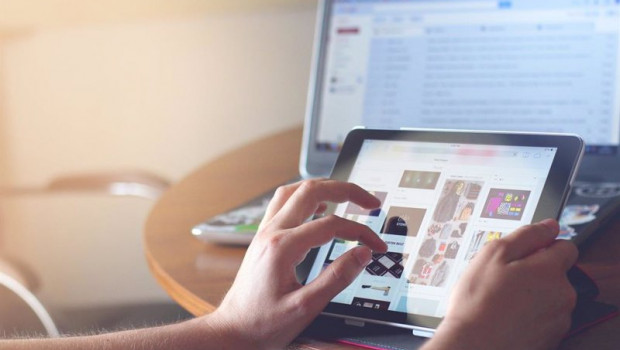 ep con la compra de prodigitalk seviform pretende incrementar y consolidar su presencia