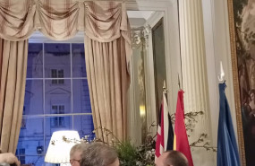 ep el chef jose pizarro recibe la cruz de oficial de la orden de isabel la catolica
