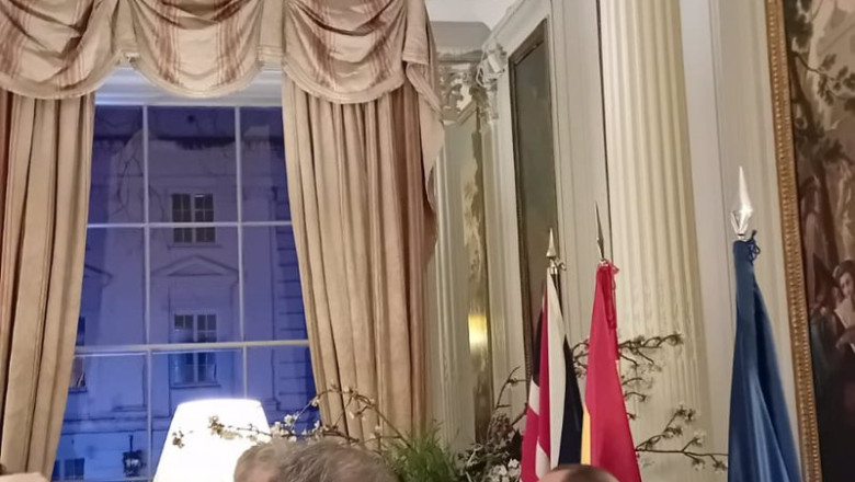 ep el chef jose pizarro recibe la cruz de oficial de la orden de isabel la catolica ep el chef jose pizarro recibe la cruz de oficial de la orden de isabel la catolica