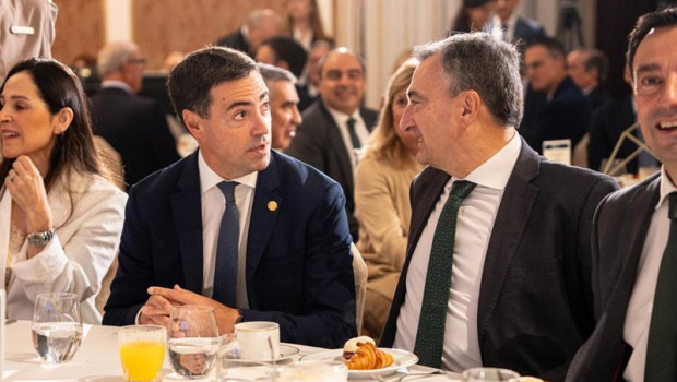 ep el lehendakari del gobierno vasco imanol pradales i y el presidente del pnv aitor esteban d
