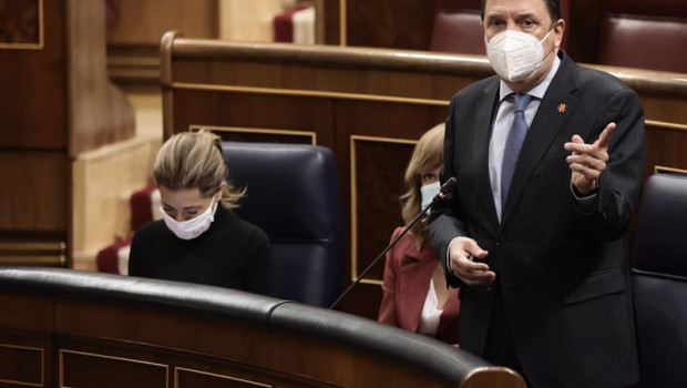 ep el ministro de agricultura pesca y alimentacion luis planas interviene en una sesion plenaria en
