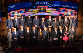 ep el presidente de foment del treball josep sanchez llibre junto al grupo de expertos que han