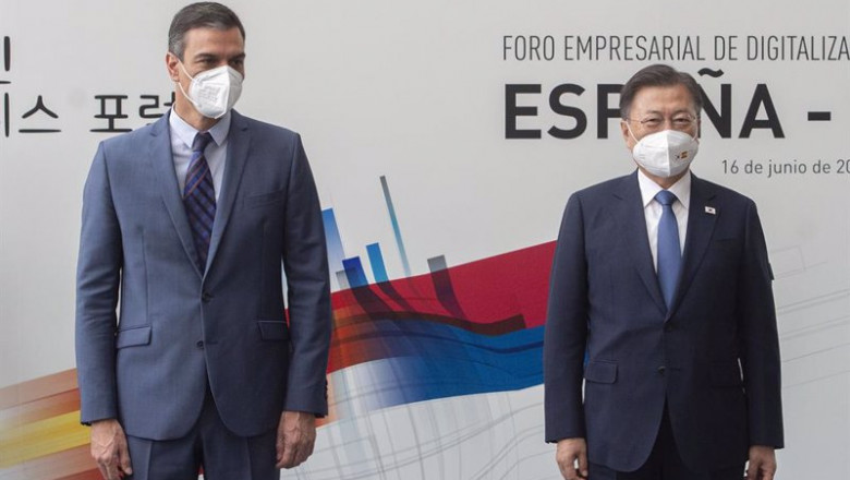 El presidente del Gobierno, Pedro Sánchez, y el presidente de la República de Corea, Moon Jae-in, en la inauguración del Foro empresarial España-Corea. | EUROPA PRESS/A.Ortega.POOL - Europa Press ep el presidente del gobierno pedro sanchez i y el presidente de la republica de corea moon jae in