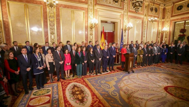 ep foto de grupo de los asistentes al acto de conmemoracion del dia de la constitucion en el