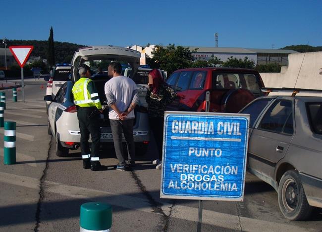 Guardia Civil despliega un dispositivo de verificación de alcoholemia y drogas | GUARDIA CIVIL ep guardia civil despliegadispositivo de verificacionalcoholemiadrogas