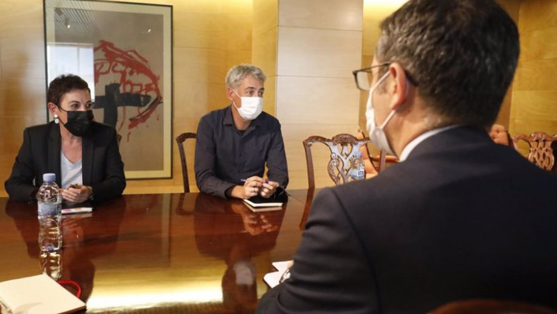 ep i d la portavoz de eh bildu en el congreso mertxe aizpurua y el diputado de eh bildu oskar matute