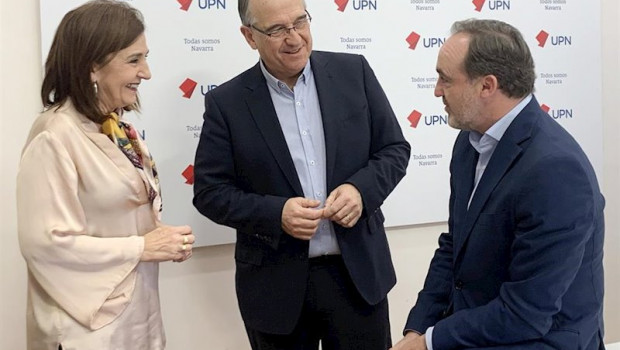 ep javier esparza d presidente de upn ha registrado su candidatura a la reeleccion acompanado por