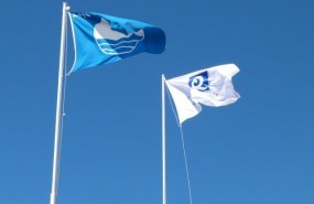 ep la bandera azulla de qcalidad en matalascanas huelva