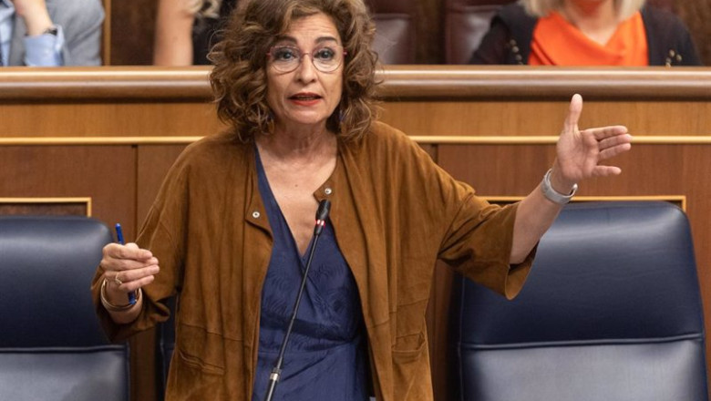 La vicepresidenta primera y ministra de Hacienda, María Jesús Montero, interviene durante una sesión de control al Gobierno, en el Congreso de los Diputados, a 26 de junio de 2024, en Madrid (España). La financiación singular para Cataluña protagoniza ho | Eduardo Parra - Europa Press ep la vicepresidenta primera y ministra de hacienda maria jesus montero interviene durante una 20240626113404