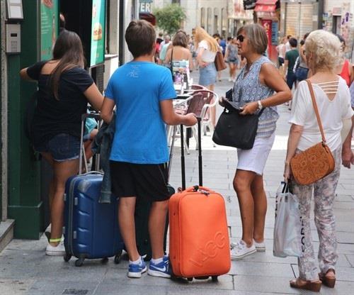 ep los vecinos podran poner limiteslas viviendasuso turisticocuotaslos