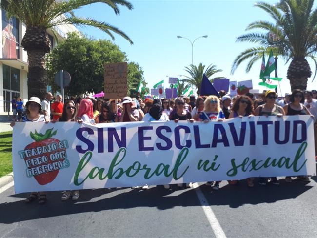 Manifestación por la "situación de impunidad" de las temporeras | SAT/TWITTER ep manifestacionla situacionimpunidad detemporeras