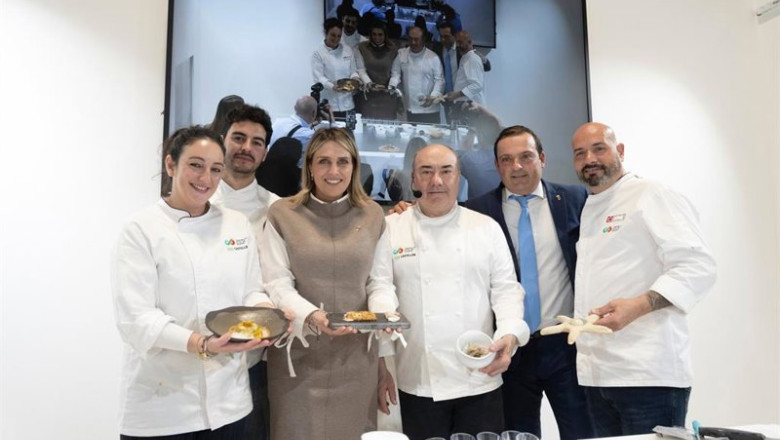 ep marta barrachina y el diputado de turismo andres martinez junto a chefs estrella michelin