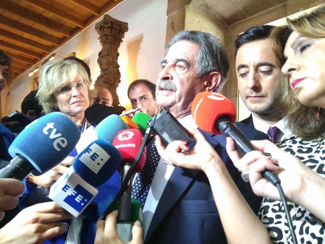 Miguel Ángel Revilla en Oviedo. | EUROPA PRESS ep miguel angel revillaoviedo
