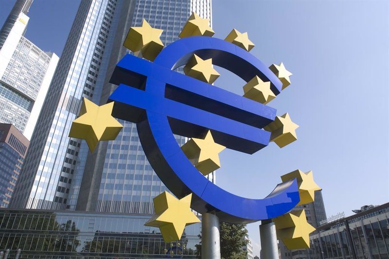 El BCE asegura que mantendrá una política monetaria acomodaticia el tiempo necesario