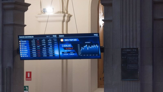 ep un panel del ibex 35 en el palacio de la bolsa a 19 de octubre de 2023 en madrid espana ep un panel del ibex 35 en el palacio de la bolsa a 19 de octubre de 2023 en madrid espana