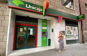 ep una persona pasa por delante de una oficina de unicaja a 18 de julio de 2022 en madrid espana