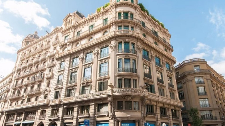 ep uno de los edificios en los que se encuentra un local de tander ep uno de los edificios en los que se encuentra un local de tander