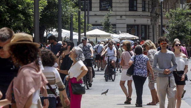 ep varios turistas recorren la ciudad a 28 de mayo de 2024 en valencia comunidad valenciana espana