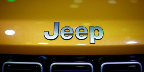 le logo de jeep au paris auto show 2022 20241222104607 