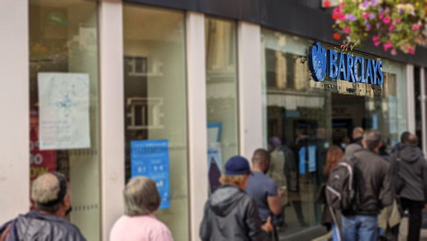 dl barclays bank shop sign