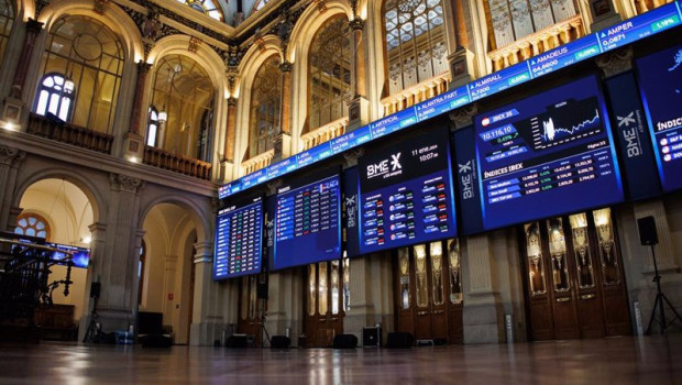 ep archivo paneles del ibex 35 en el palacio de la bolsa a 11 de enero de 2024 en madrid espana ep archivo paneles del ibex 35 en el palacio de la bolsa a 11 de enero de 2024 en madrid espana