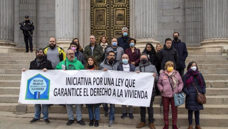 Colectivos por el derecho a la vivienda presentan en el Congreso sus enmiendas a la Ley de Vivienda con representantes de Unidas Podemos, ERC, EH-Bildu, Más País-Equo, la CUP, BNG y Compromís | SINDICAT DE LLOGATERES ep colectivos por el derecho a la vivienda presentan en el congreso sus enmiendas a la ley de