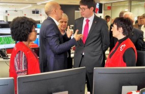 ep conseller carles mundo visitainstalacionesla creu roja