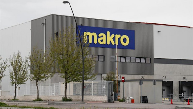 ep el centro logistico de makro cerrado durante el jueves santo marcado por el confinamiento