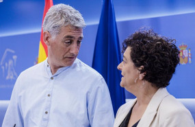 ep el portavoz presupuestario de eh bildu oskar matute y la portavoz de erc pilar vallugera durante ep el portavoz presupuestario de eh bildu oskar matute y la portavoz de erc pilar vallugera durante